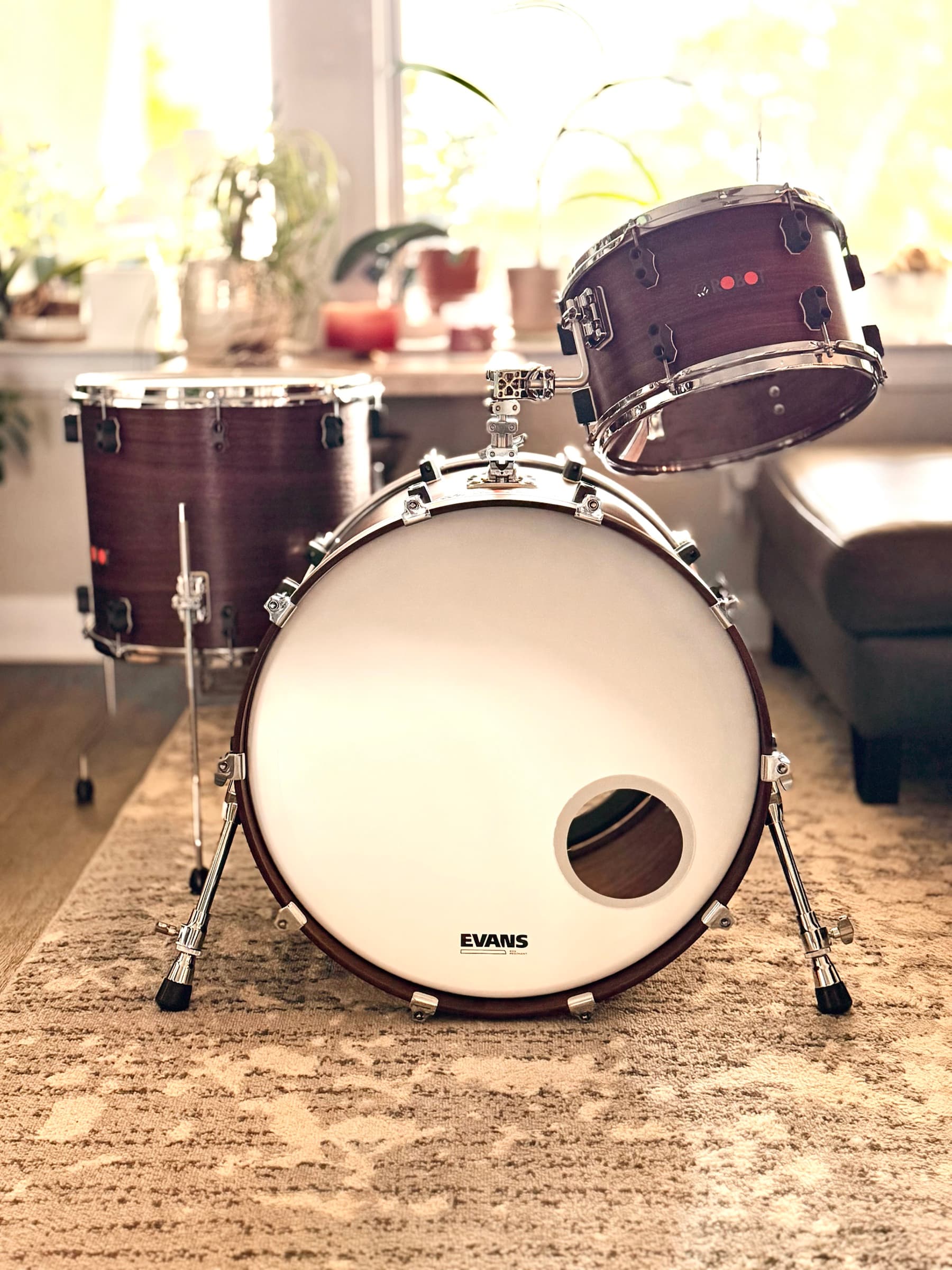 Single-ply steam-bent walnut shell pack with 22x16, 16x14, and 13x8 drums.